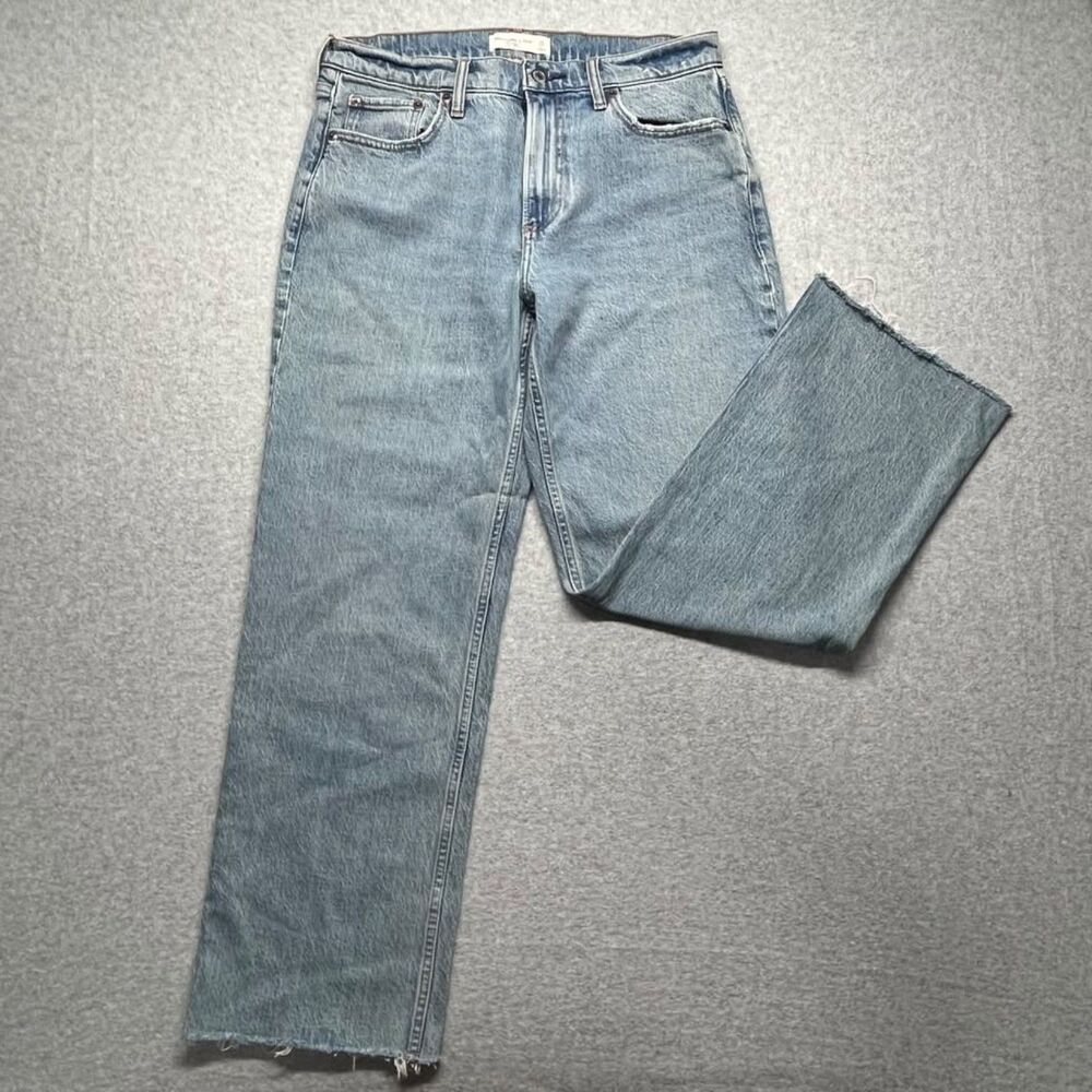 Abercrombie & Fitch The Baggy Low Rise Jeans Women's 28 Short Light Wash